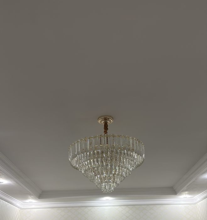 Продаю люстрю с отличном состоянии