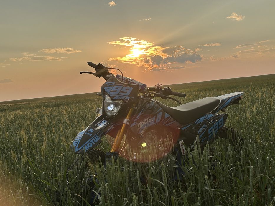 Мотоцыкл эндура 250