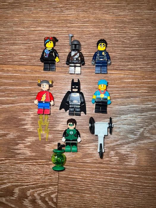 Lego: Минифигурки и детали