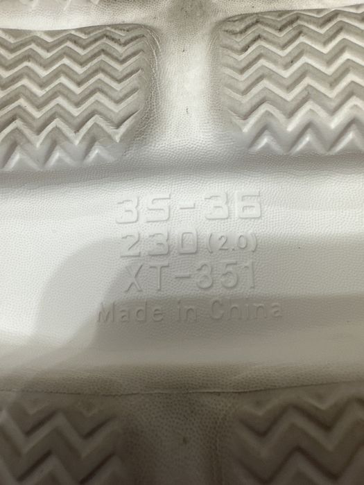 Продаются новые Crocs.