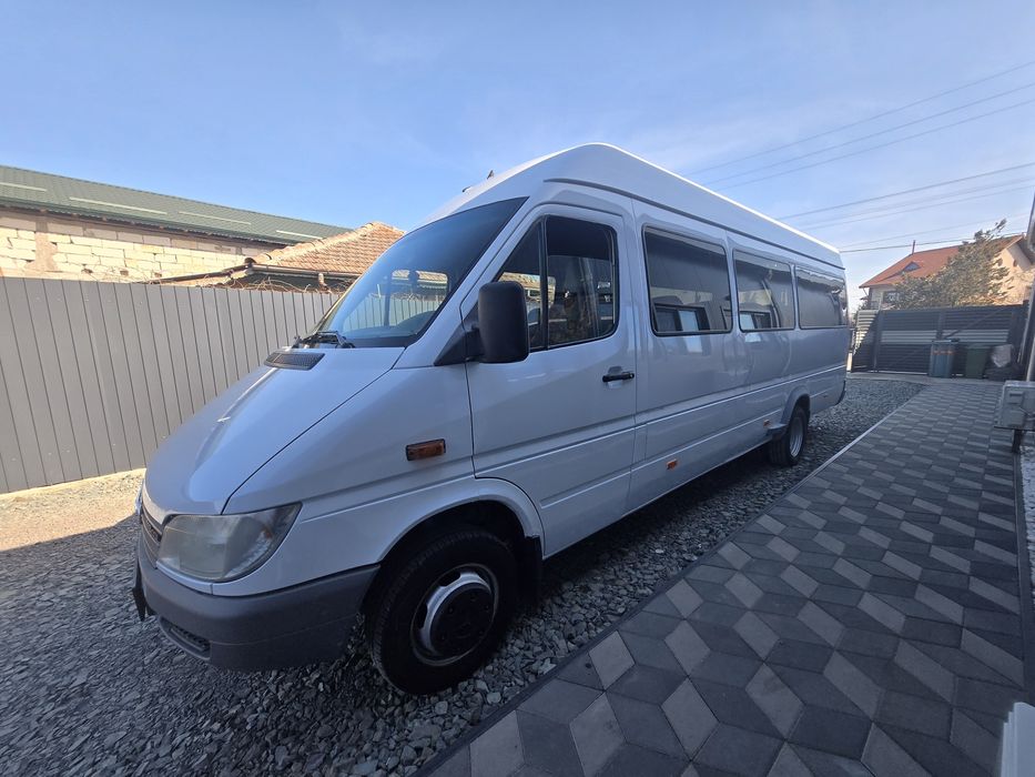 Vand Microbuz Sprinter 23 locuri
