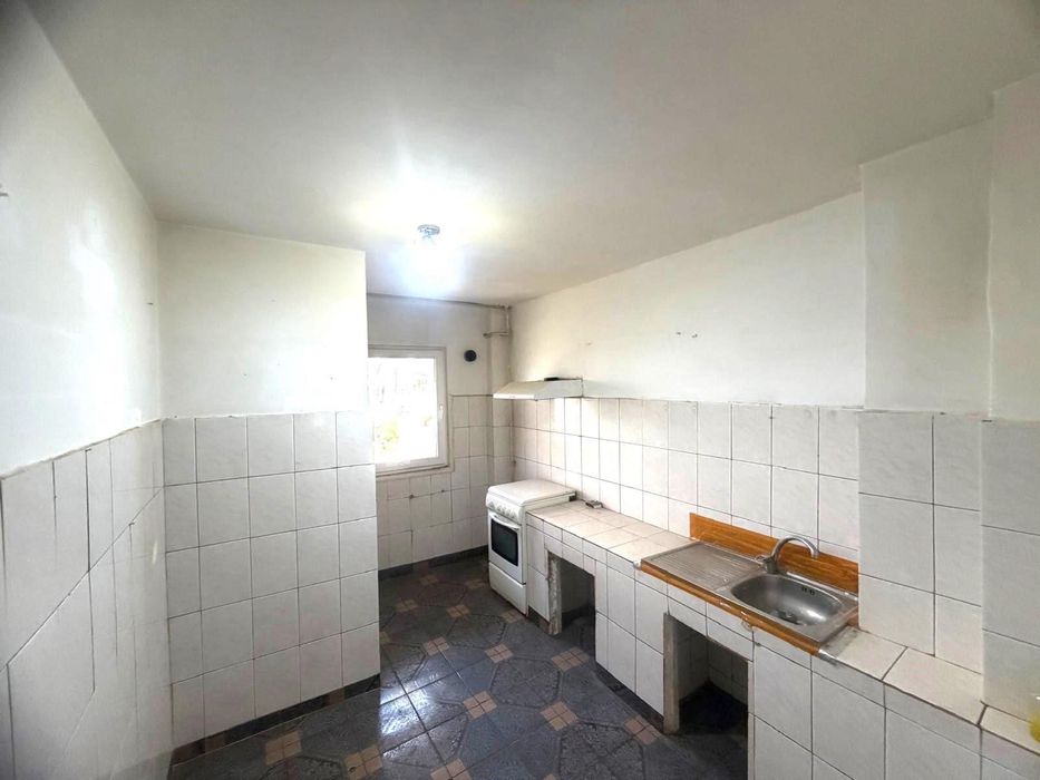 Apartament cu 3 camere decomandate de vânzare Strada Orizontului