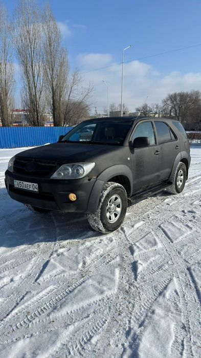 Машина Тайота фартюнер