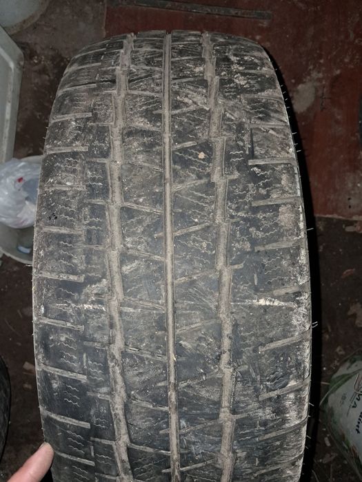 Резина всесезонная  хорошим состояний.