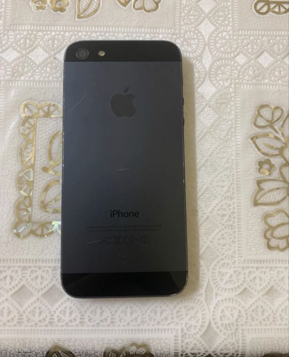 Vând sau schimb Iphone 5