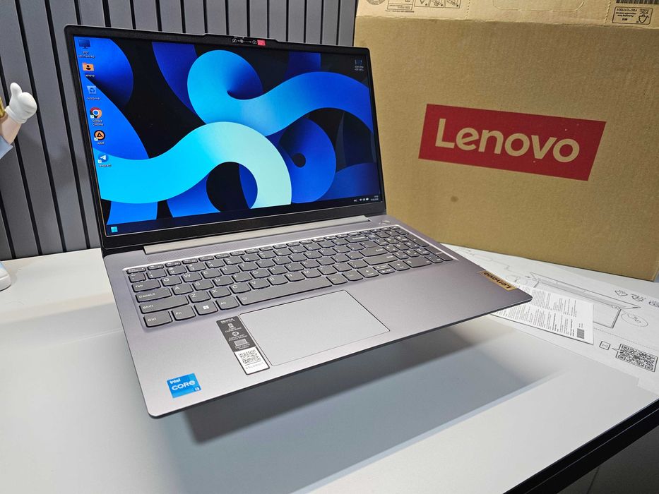 ПРОДАМ Lenovo 15IRU8 Ноутбук Core™i3-1315U/8GBDDR5/512SSD/15.8"FullHD.