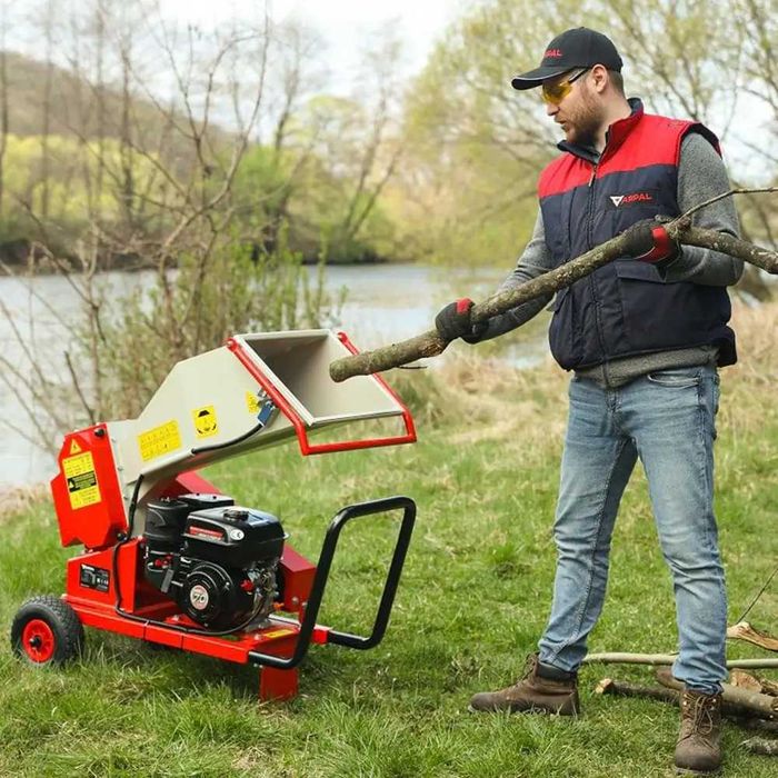Tocatoare de crengi modele PREMIUM de la ARPAL cu diametru de tocare de la 6 pana la 20cm Garanție 36 luni NOI