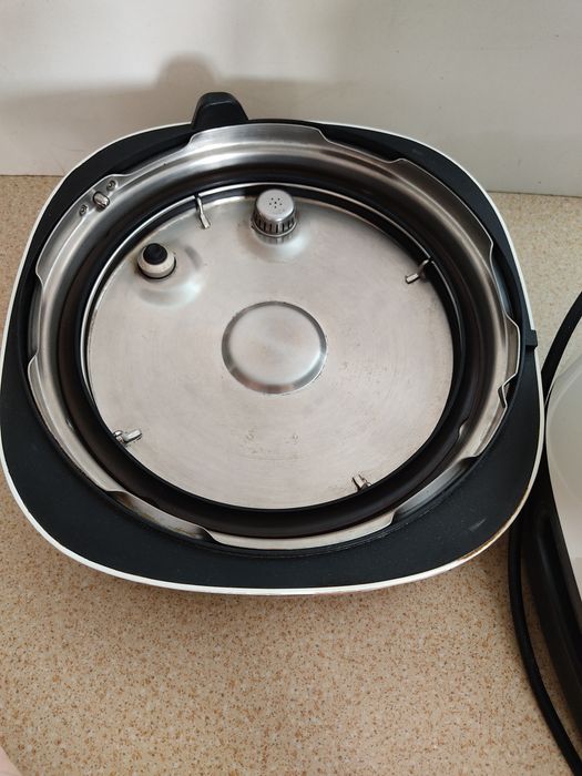 Мультиварка-скороварка Redmond RMC-P350