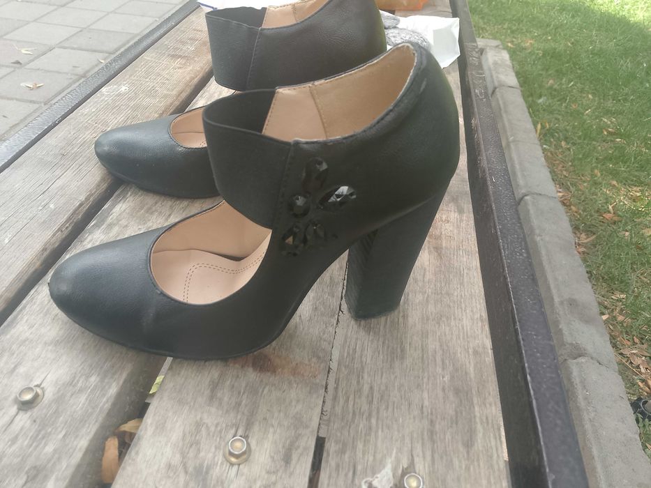 Туфли черные классика