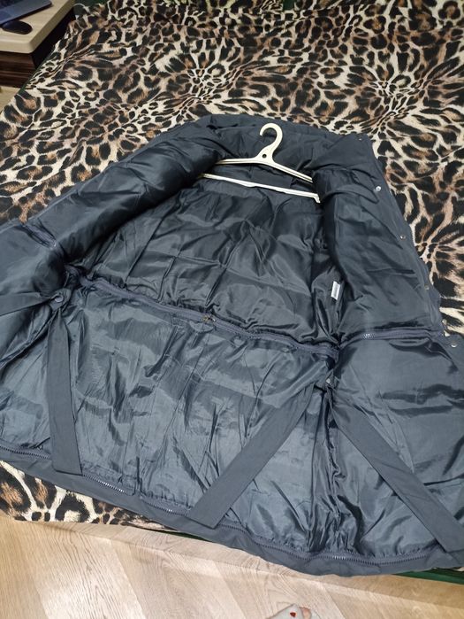 Отдам зимние куртки