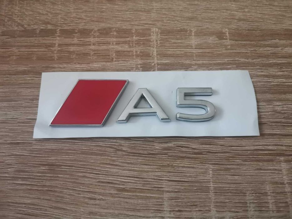 сребриста емблема Audi A5 нов стил