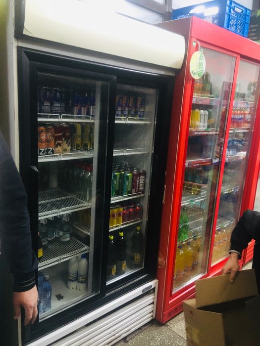 Холодильник витринный