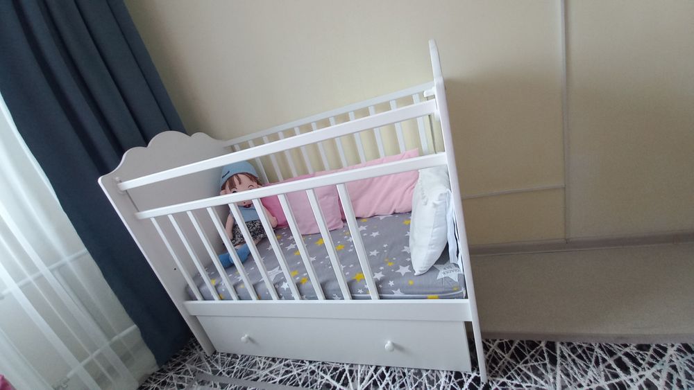 Детская кроватка