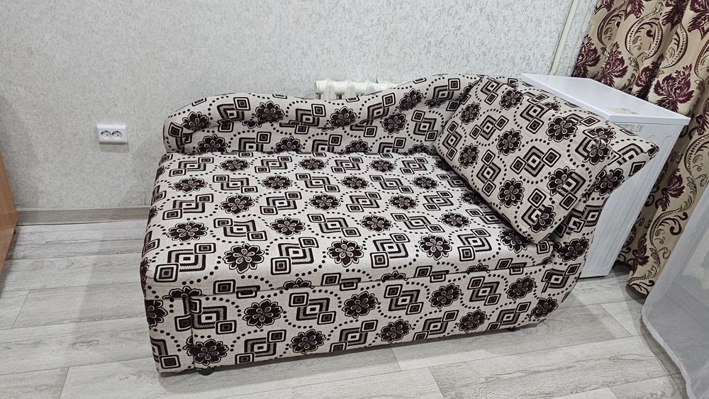 Диван подростковый