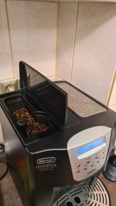 Espressor Cafea DeLoghi Magnifica