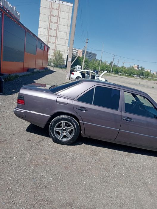 Мерседес Е 124. Продам 1. Миллион пядцот м срочно