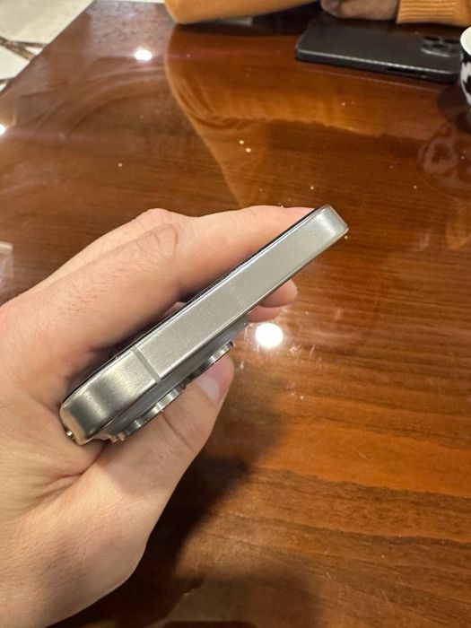 15 pro max 256gb.  96%