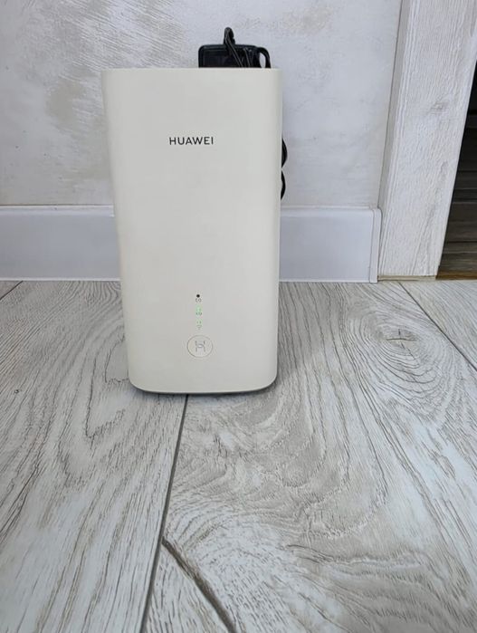 Router Huawei 5G CPE PRO 2 (functioneaza si cu cartelă SIM)