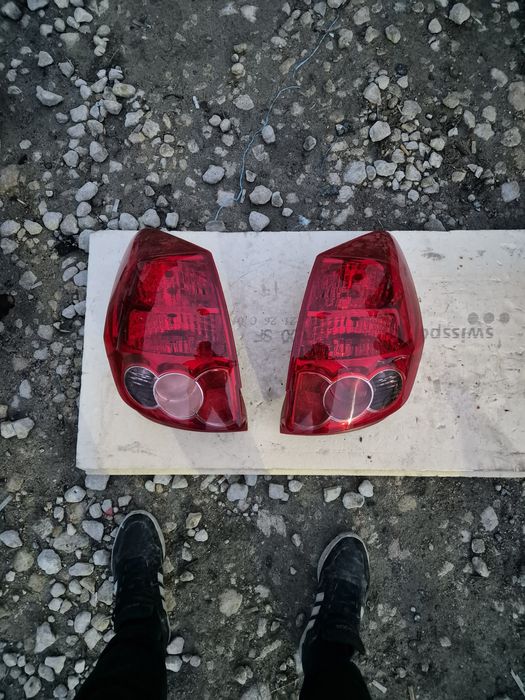 Оригинален Десен Стоп за Тойота Аурис 2007- 2011г