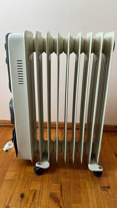 Масляный обогреватель Frelle с таймером и вентилятором