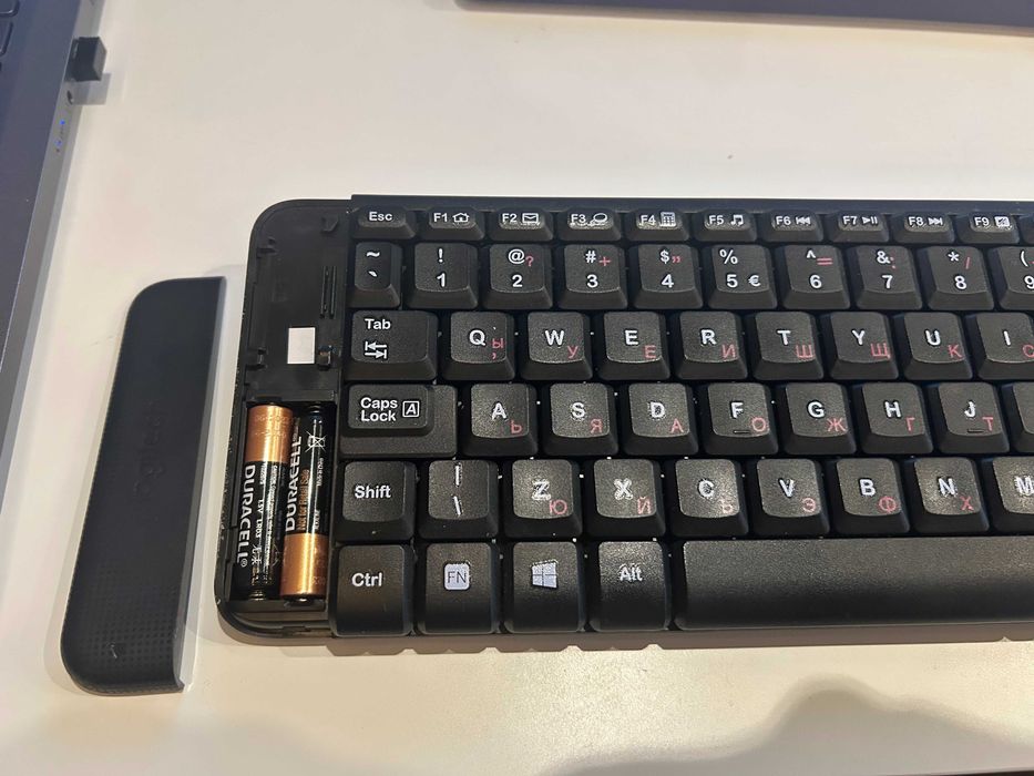 Клавиатура + мишка Logitech MK 220