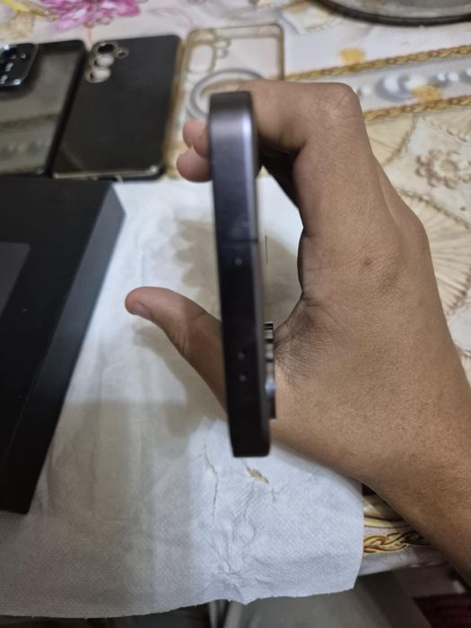 Vand samsung s24 128gb este impecabil