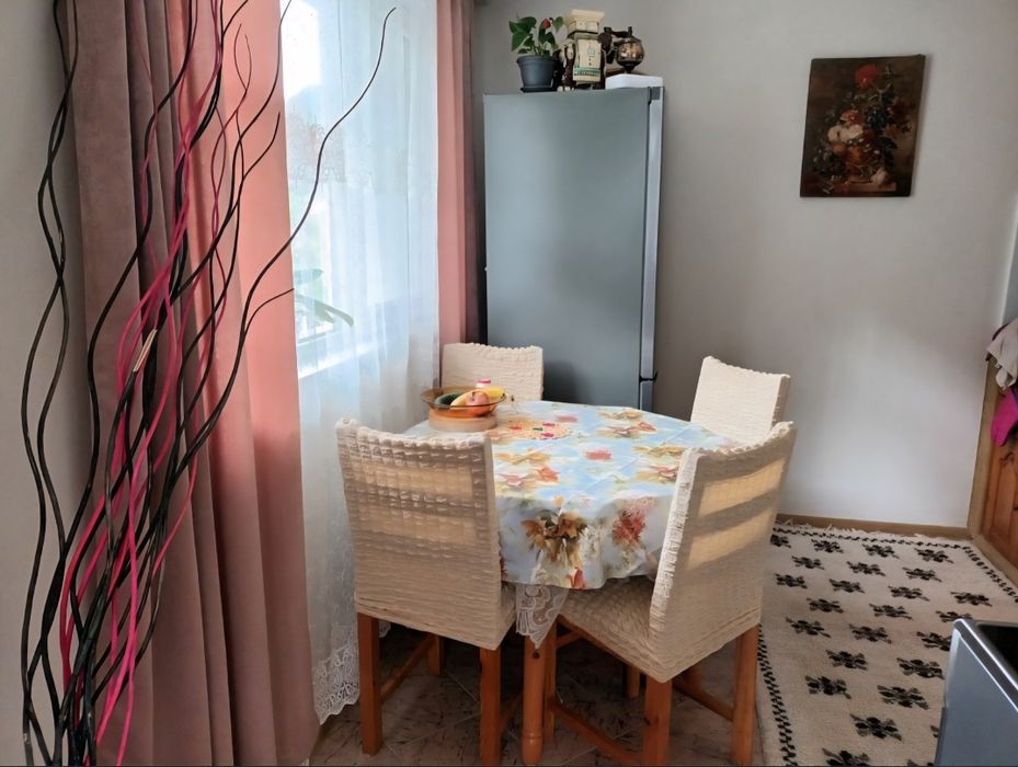 Дава се под наем Етаж от къща в Тетевен - 96 кв.м за 59670 € - Снимка #12