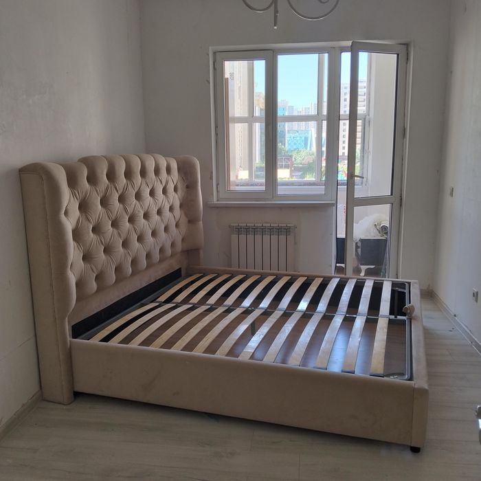 Продам двуспальную кровать 180×200