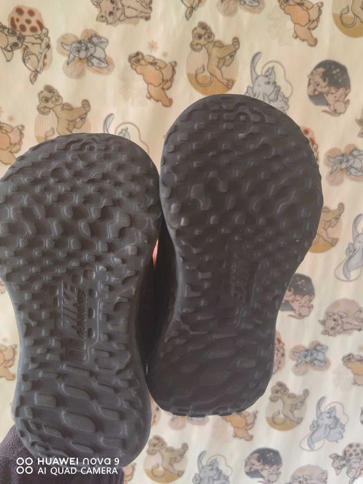 Детски маратонки Nike нови