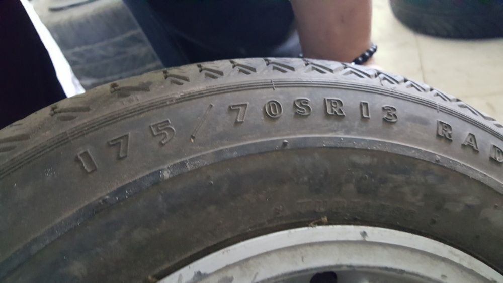 Джанта 13 ауди vw 4х100 с нова гума 175 70 13