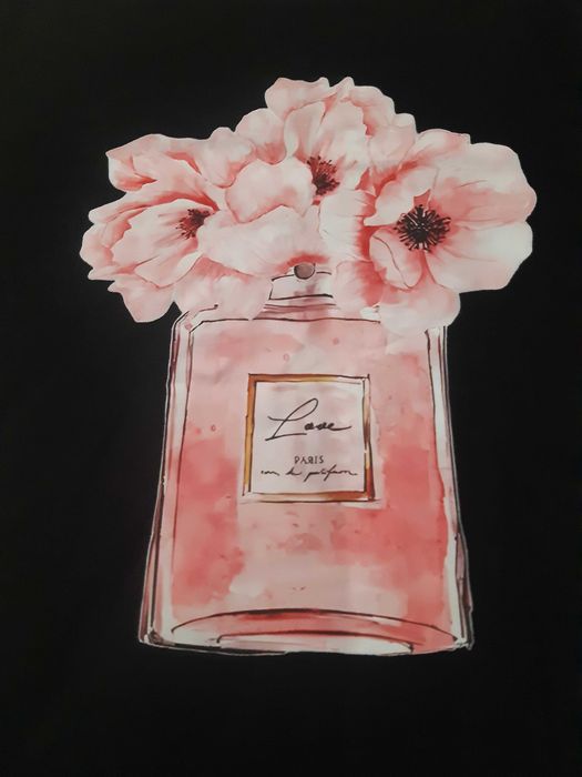 Дамска тениска размер S с принт цветя