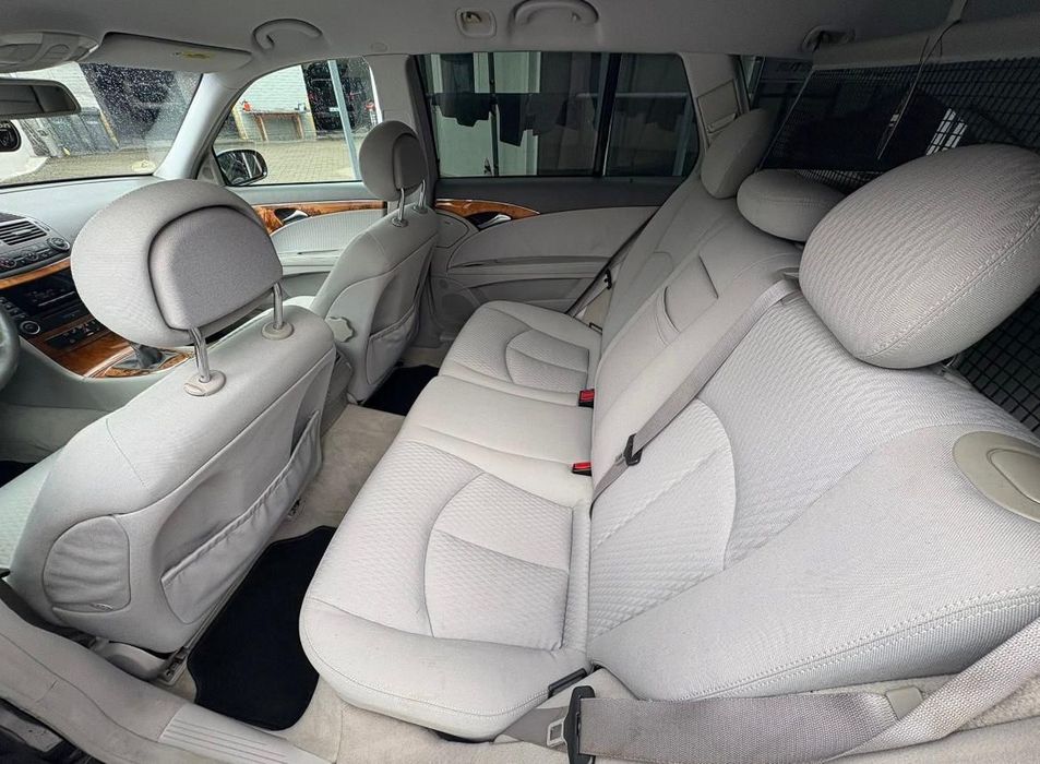 Vând Mercedes w211