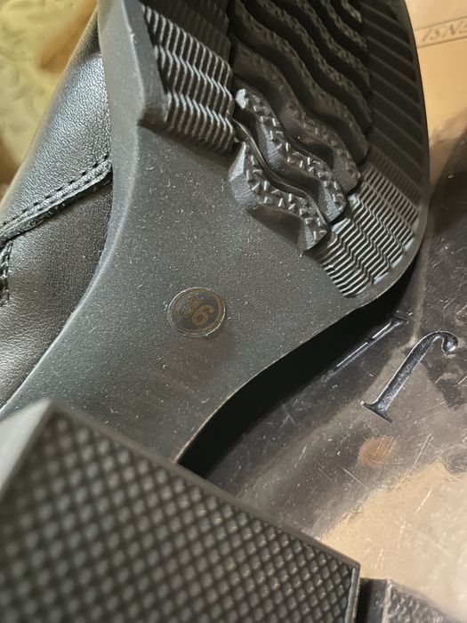 Женская кожанная обувь.