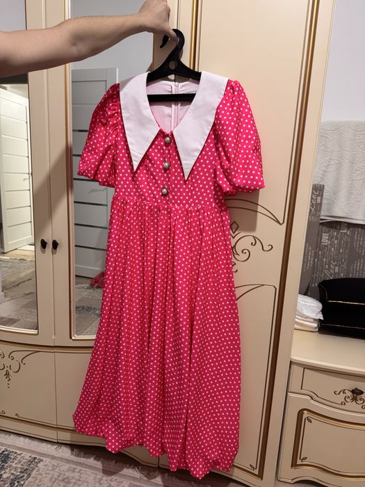 Нарядное платье в хорошем состояний. Отдам за 2000