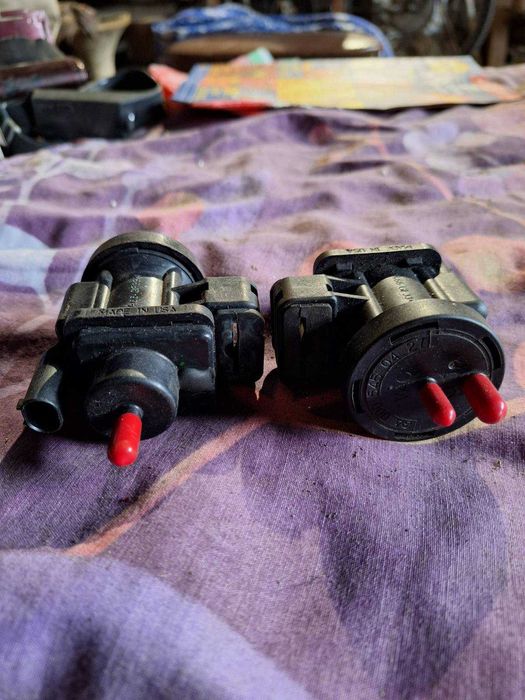 Електровакумни клапани за Мерцедес C220 cdi 2бр.