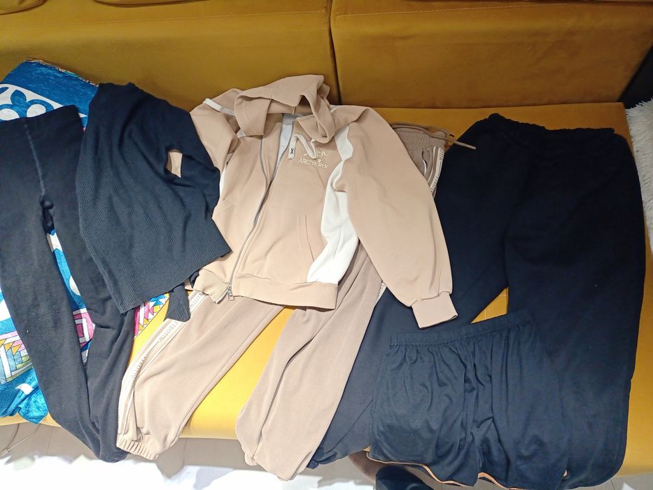 Киімдер 11-12 жасқа. Тегін беремін