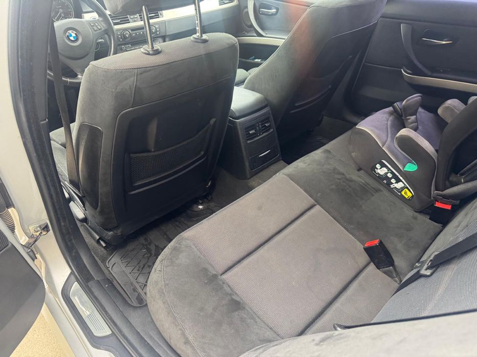 BMW M-Pachet De Fabrica / Trapa / Navi Mare / Încălzire / Interior Recaro / Xenon 320i 150cai