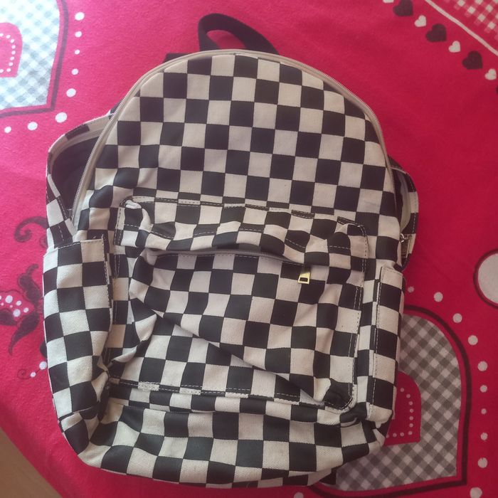 Карирана раница бяло и черно cropp