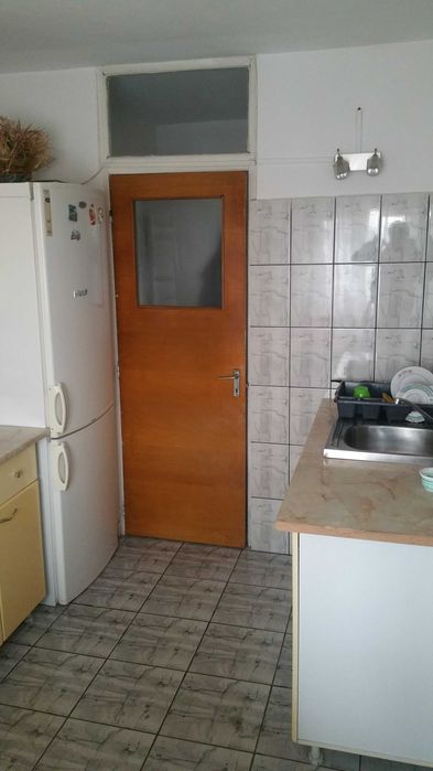 Inchiriez apartament 3 camere Teilor