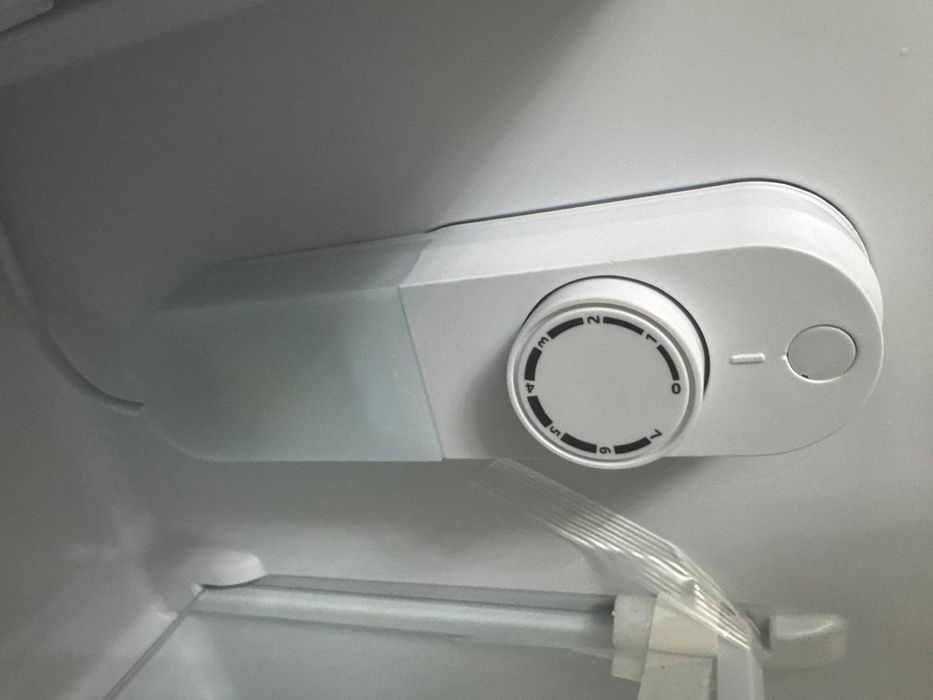 Холодильник небольшой 80л Roison