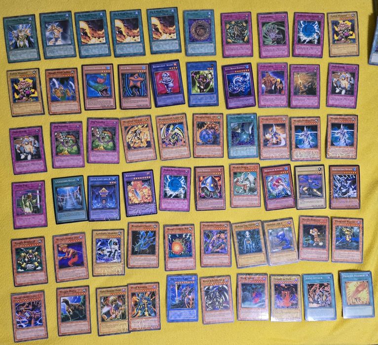Асортирани Yu gi oh карти