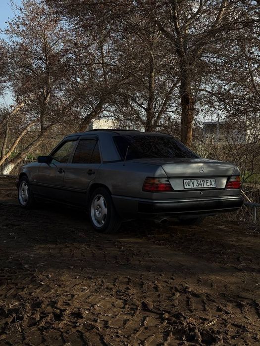 Mercedes benz w124