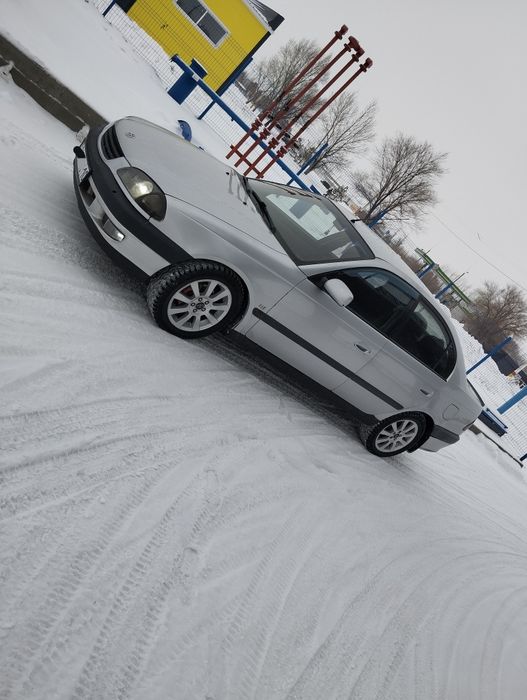 Продам Авенсис..