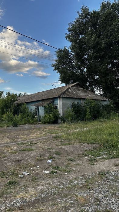 Здание продам . Комерческое