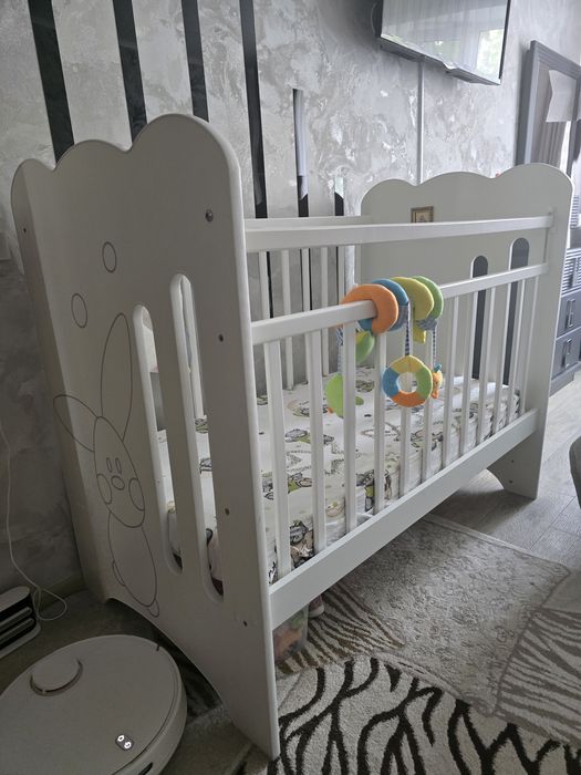 Продам детскую кроватку