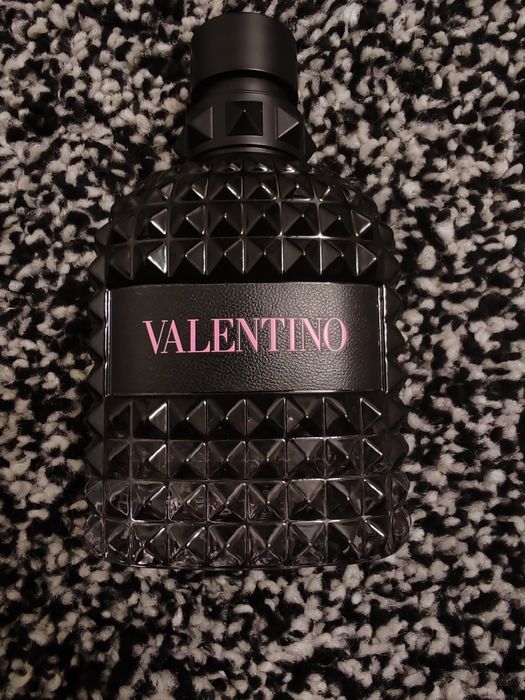 Valentino born in roma intense парфюм