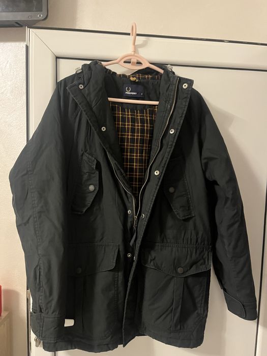 Ботуши за юноши доста запазени номер 40.Цена  10лева.Номер40