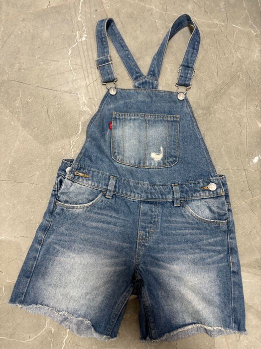 Гащеризон на Levis.