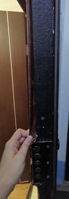 Продам железную дверь