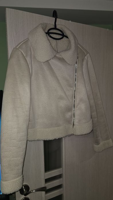 Бежово якенце!!!